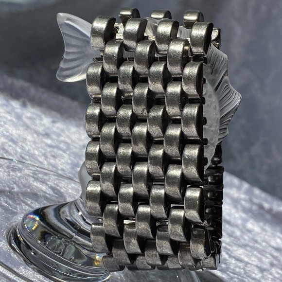 Avant Garde Paris Chunky Wide Linked Stretchy Silver Tone Bracelet - Picture 2 of 16